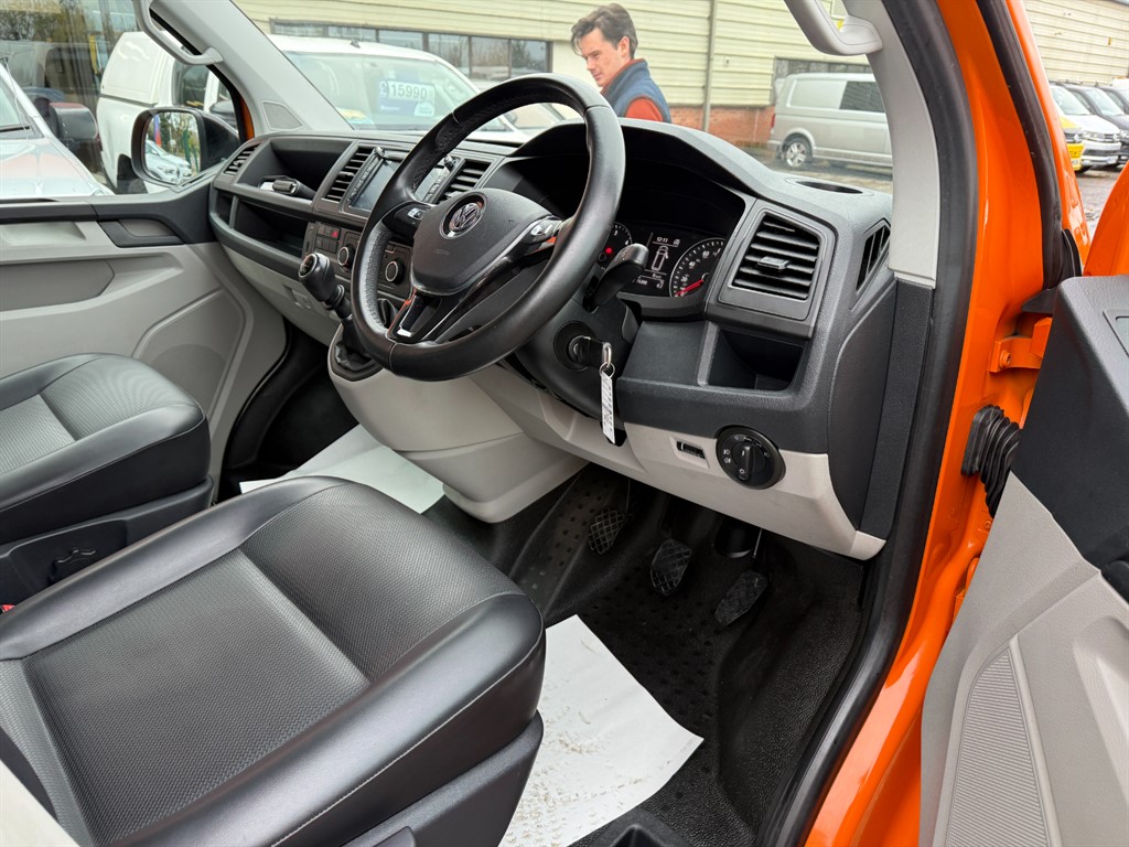 Used Volkswagen Transporter Shuttle 2018 for sale - 76595344: Photo 17