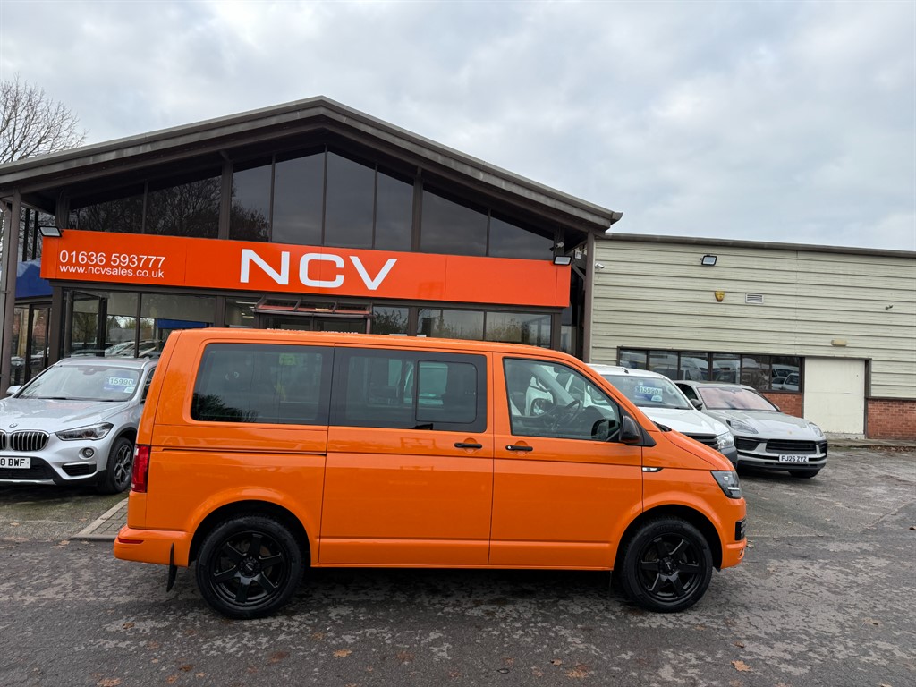 Used Volkswagen Transporter Shuttle 2018 for sale - 76595344: Photo 2