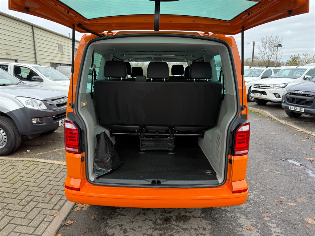 Used Volkswagen Transporter Shuttle 2018 for sale - 76595344: Photo 8
