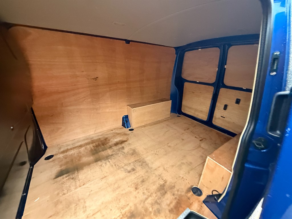 Used Volkswagen Transporter 2024 for sale - 77519505: Photo 11