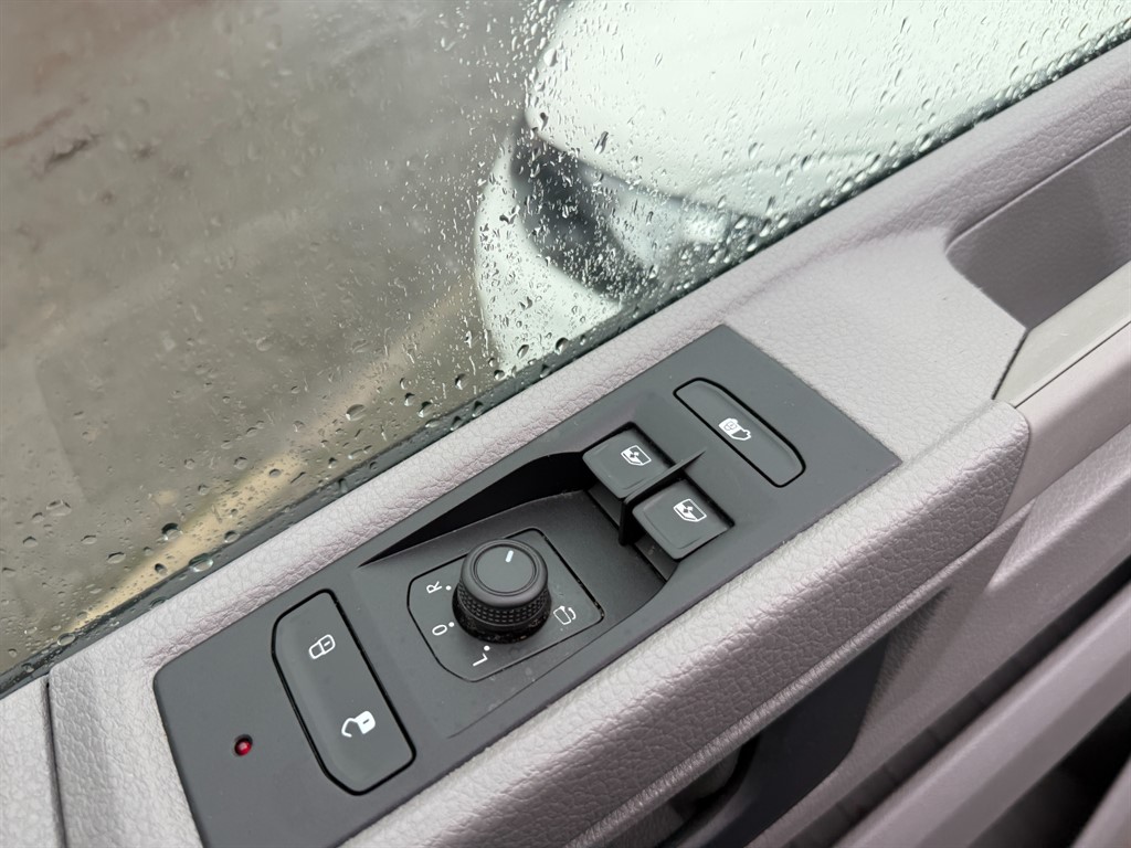 Used Volkswagen Transporter 2024 for sale - 77519505: Photo 14