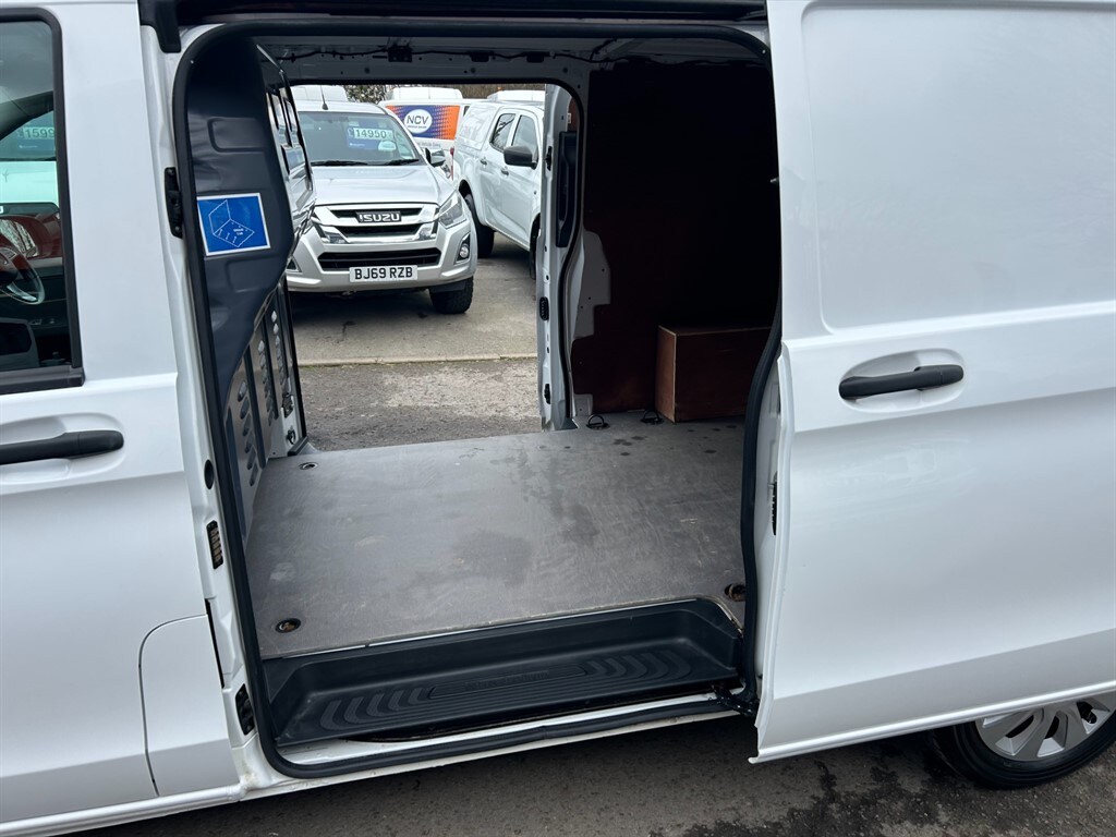Used Mercedes-Benz Vito 2021 for sale - 77592491: Photo 11