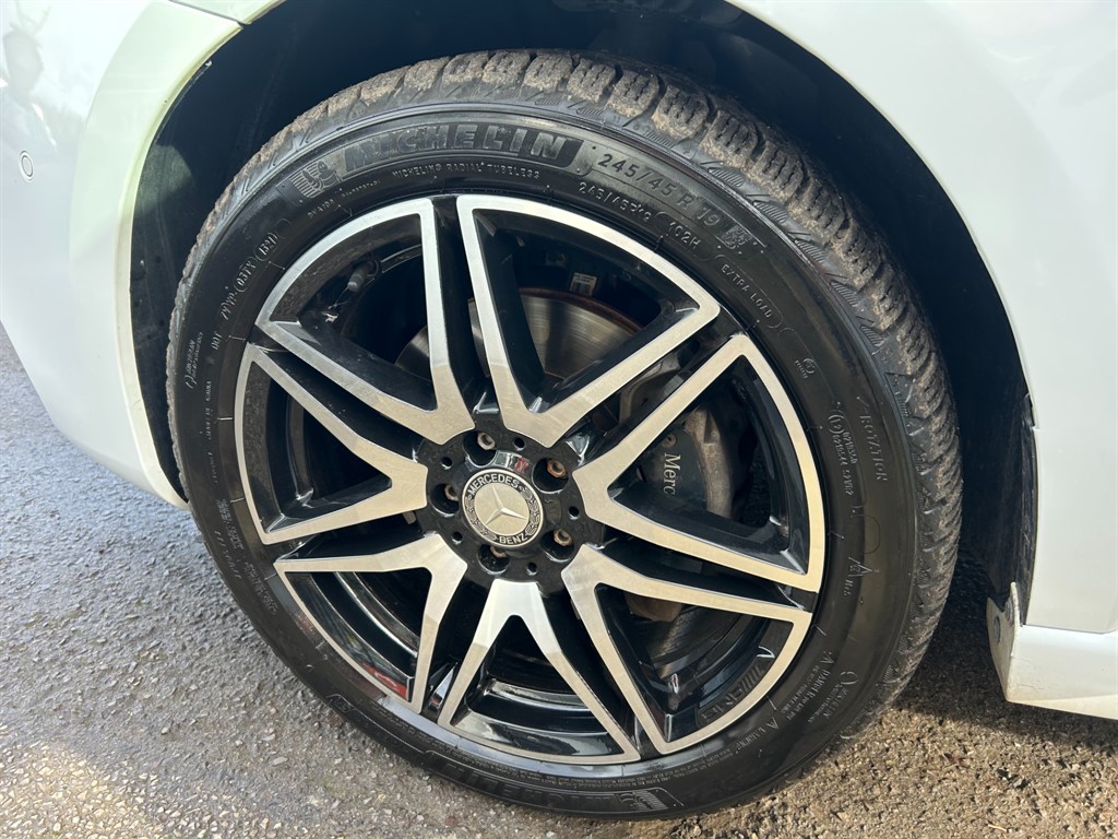 Used Mercedes-Benz V-Class 2025 for sale - 77631007: Photo 5