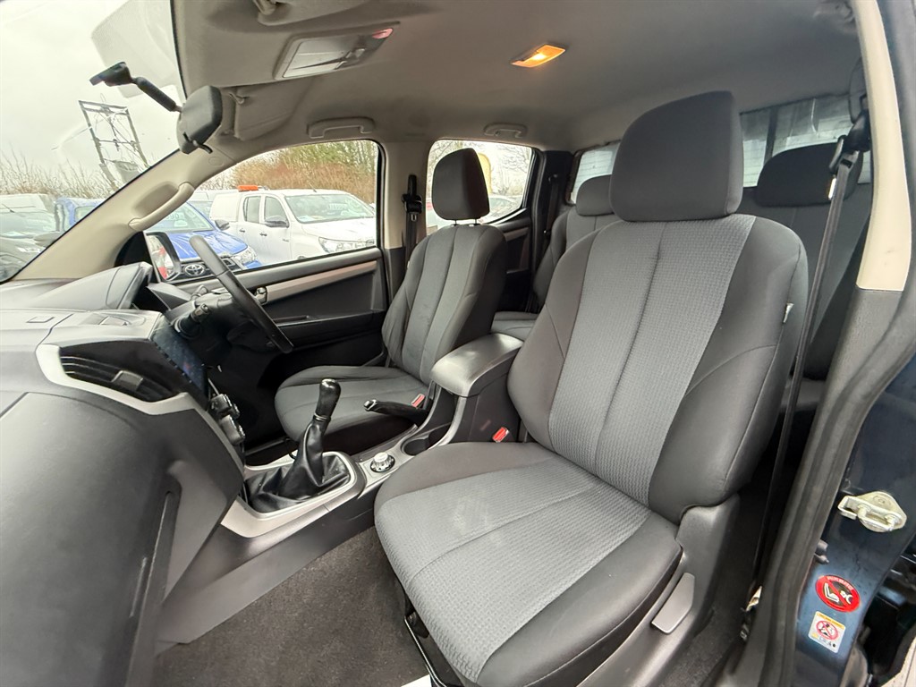 Used Isuzu D-Max 2015 for sale - 77232410: Photo 10