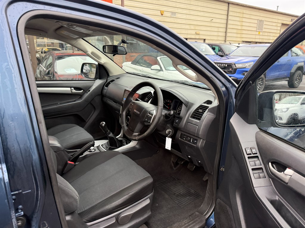 Used Isuzu D-Max 2015 for sale - 77232410: Photo 14