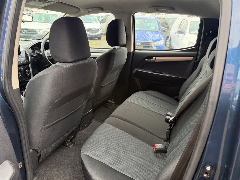 Used Isuzu D-Max 2015 for sale - 77232410: Photo 8