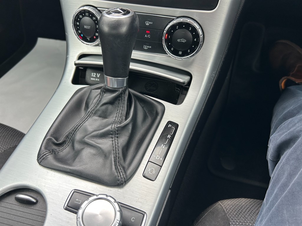 Used Mercedes-Benz SLK 2014 for sale - 77890219: Photo 25