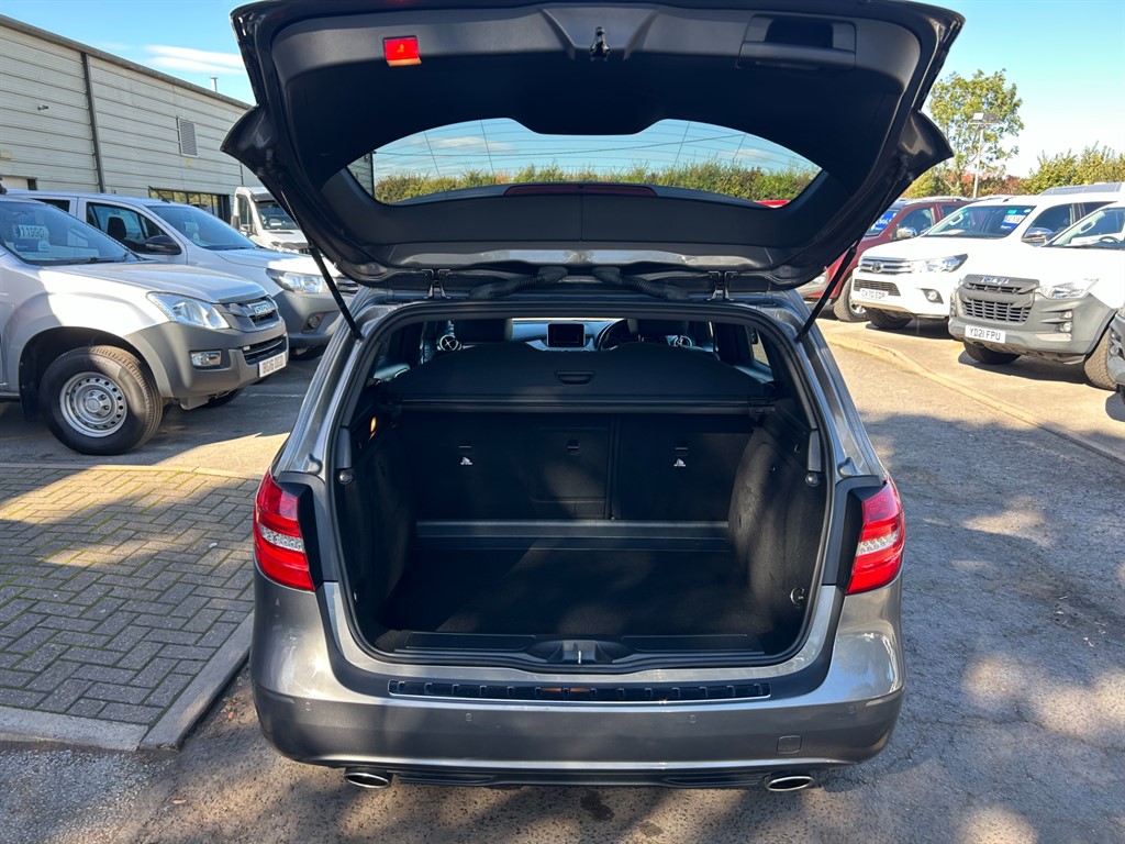 Used Mercedes-Benz B Class 2014 for sale - 76184132: Photo 14