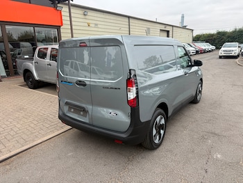 Used Ford Transit Courier 2025 for sale - 79559971: Photo