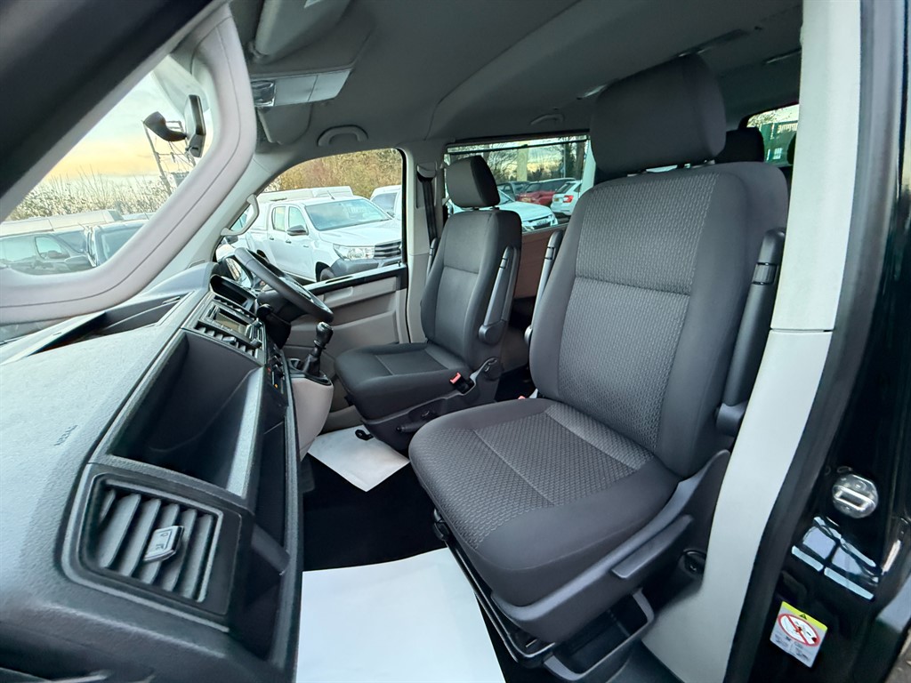 Used Volkswagen Transporter Shuttle 2018 for sale - 76640617: Photo 10