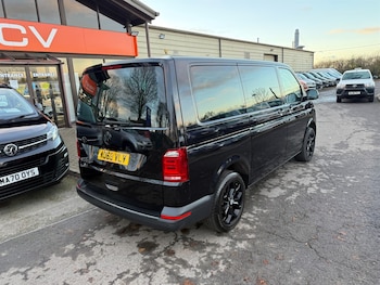 Used Volkswagen Transporter Shuttle 2018 for sale - 76640617: Photo