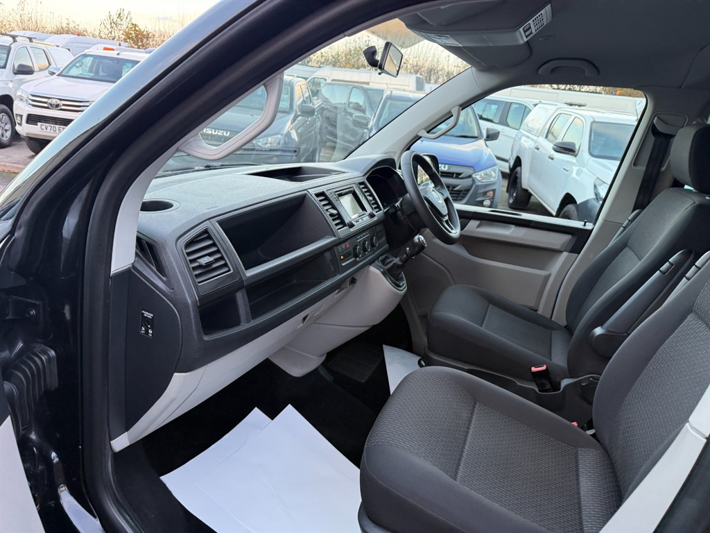 Used Volkswagen Transporter Shuttle 2018 for sale - 76640617: Photo 9