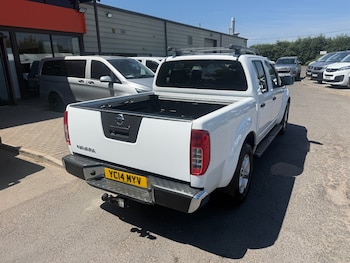 Used Nissan Navara 2014 for sale - 79189804: Photo