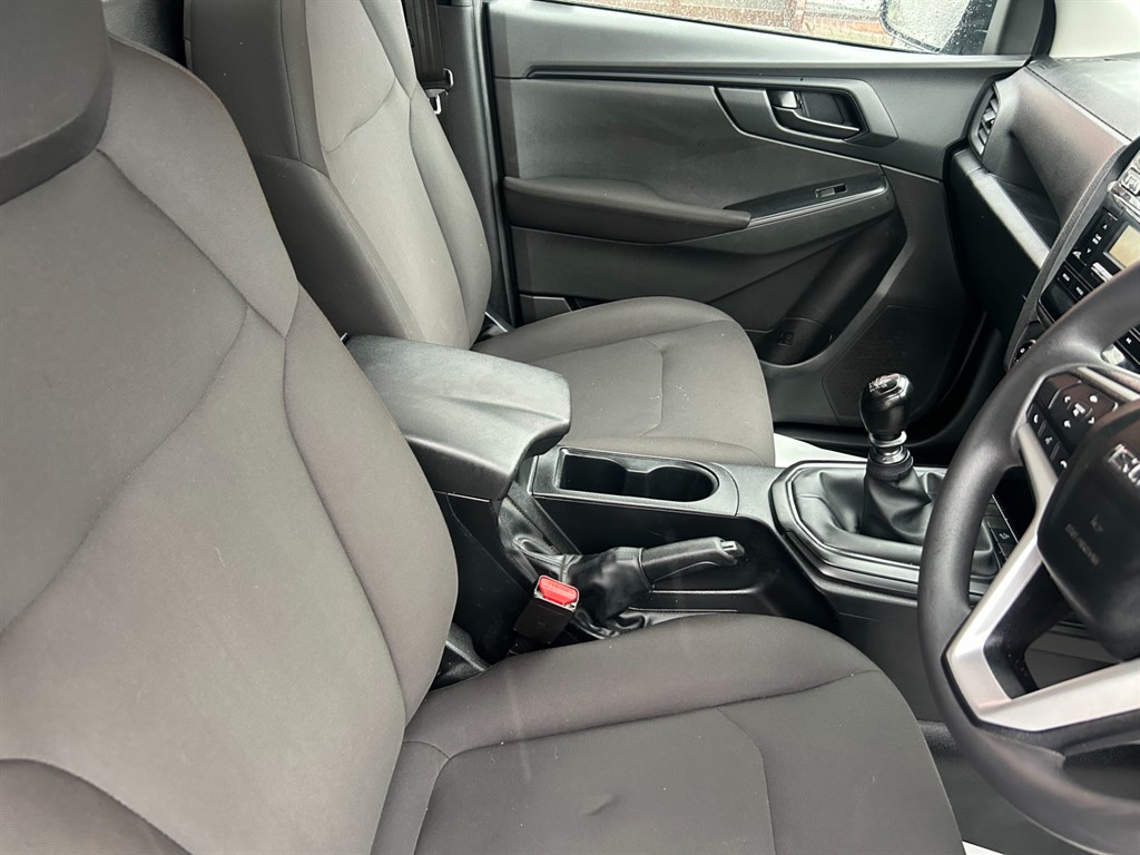 Used Isuzu D-Max 2023 for sale - 77619478: Photo 28