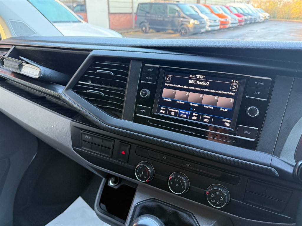 Used Volkswagen Transporter 2021 for sale - 76738543: Photo 16