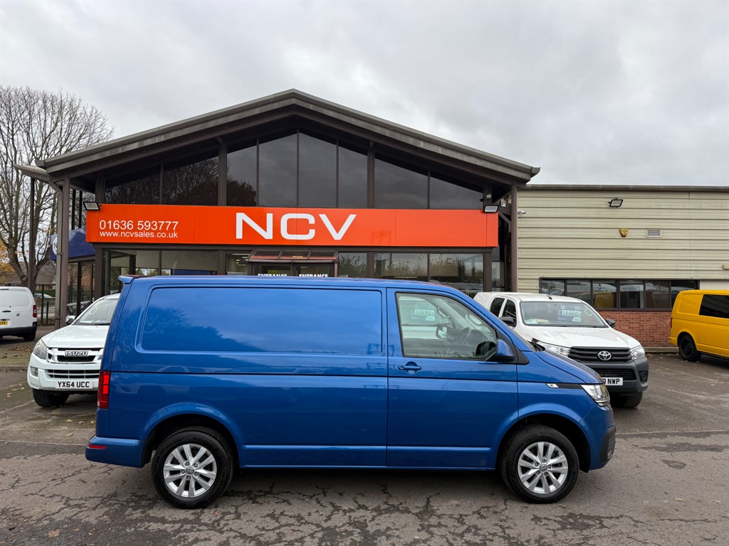 Used Volkswagen Transporter 2023 for sale - 76459381: Photo 2