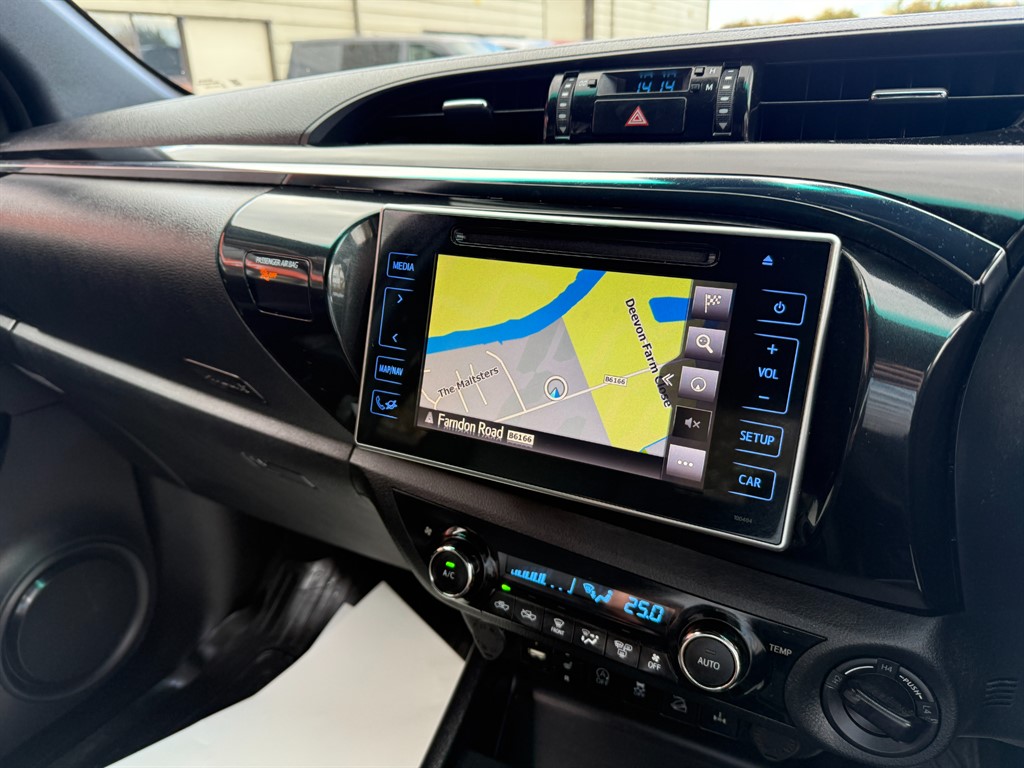 Used Toyota Hilux 2020 for sale - 76375658: Photo 19
