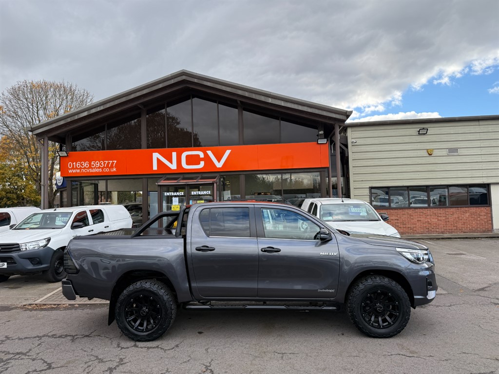 Used Toyota Hilux 2020 for sale - 76375658: Photo 2