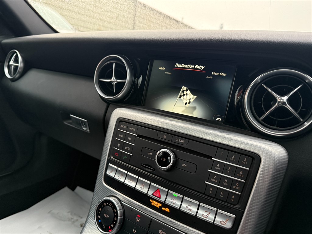 Used Mercedes-Benz SLC 2017 for sale - 76922079: Photo 17