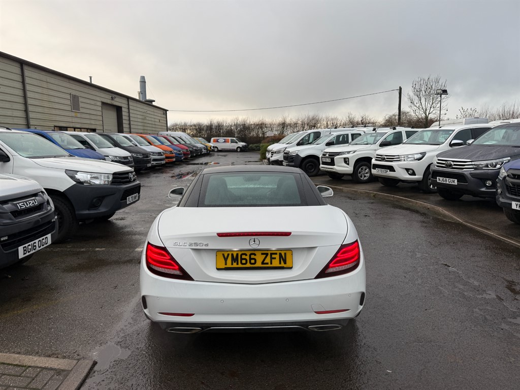 Used Mercedes-Benz SLC 2017 for sale - 76922079: Photo 4