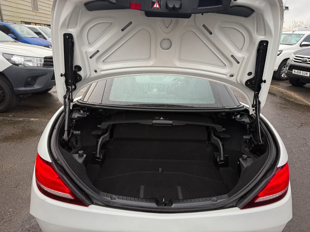 Used Mercedes-Benz SLC 2017 for sale - 76922079: Photo 6