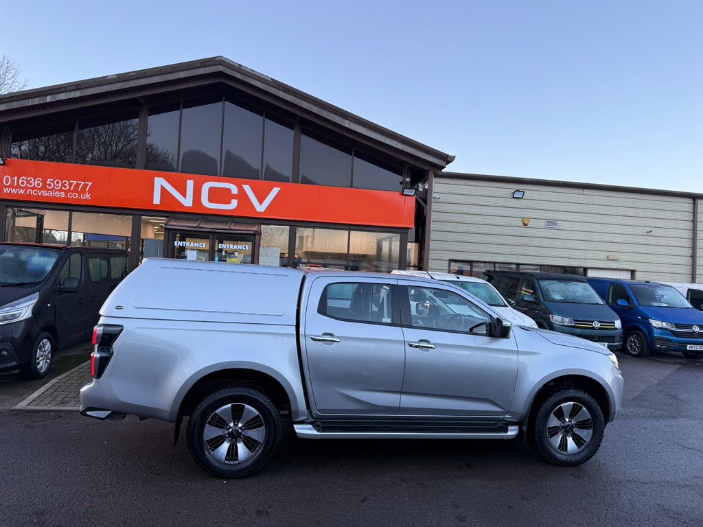 Used Isuzu D-Max 2023 for sale - 77005622: Photo 2