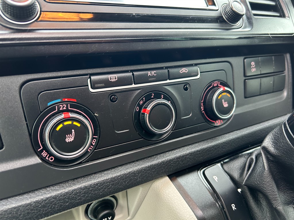 Used Volkswagen Transporter 2018 for sale - 77186596: Photo 21