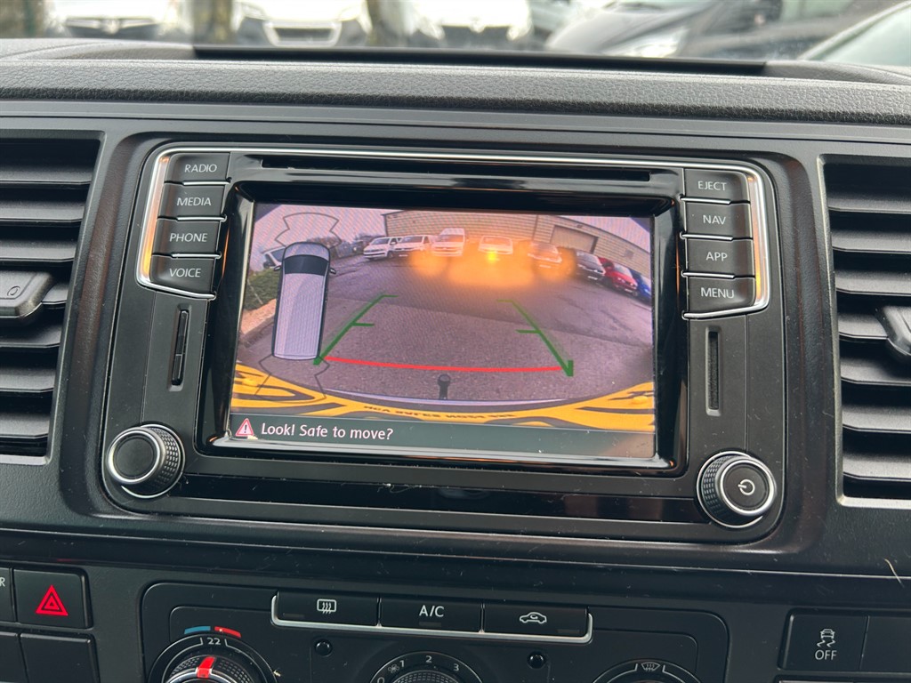 Used Volkswagen Transporter 2018 for sale - 77186596: Photo 22