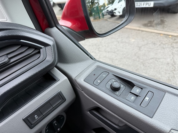 Used Volkswagen Transporter 2020 for sale - 76265772: Photo 24