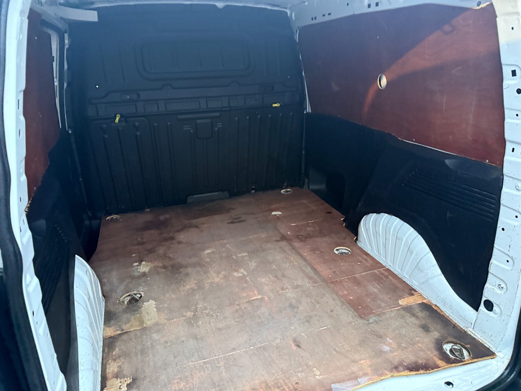 Used Peugeot Partner 2019 for sale - 77198531: Photo 10