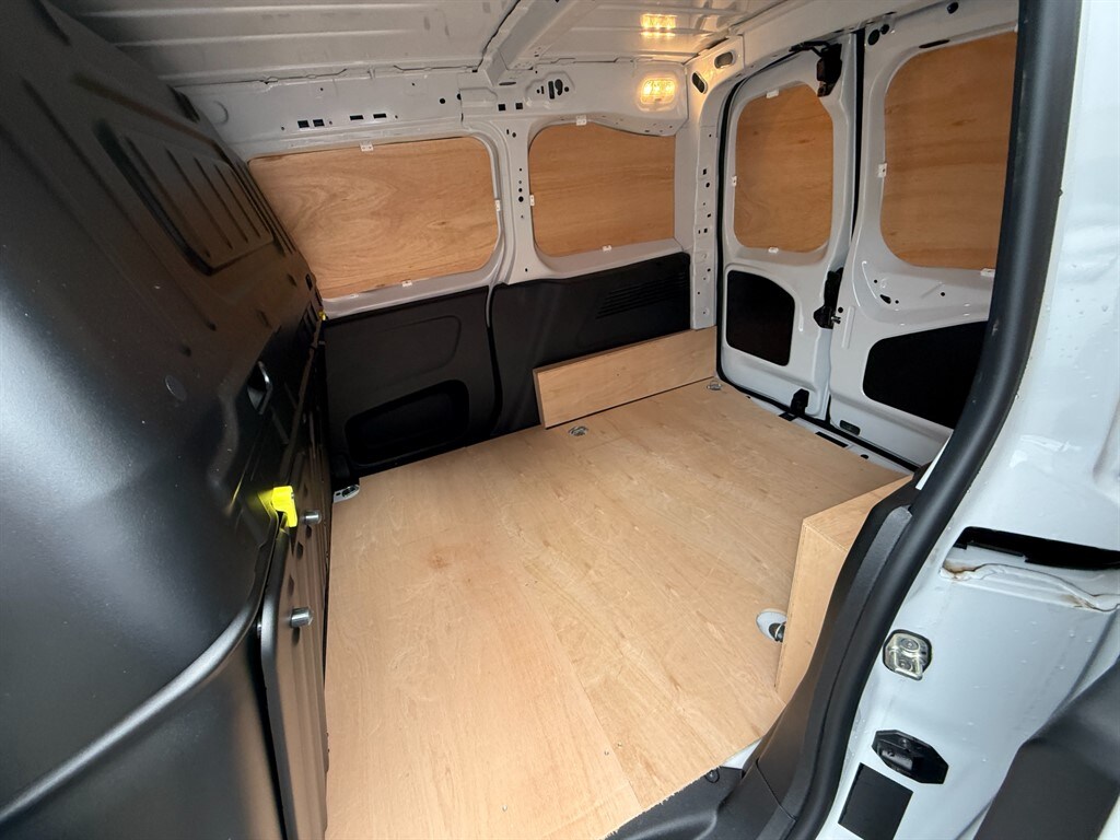 Used Peugeot Partner 2025 for sale - 77848373: Photo 11