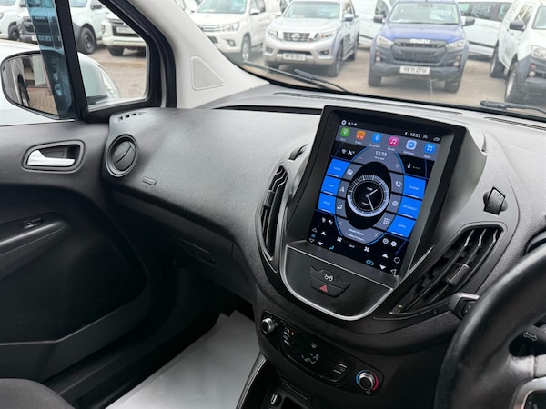 Used Ford Transit Courier 2017 for sale - 76290149: Photo 10
