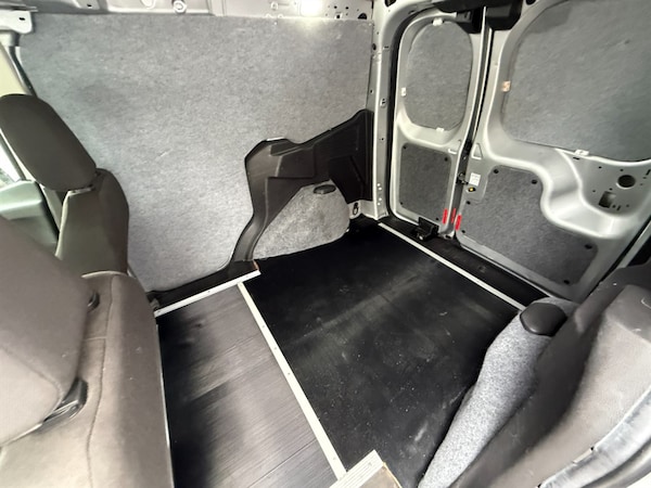 Used Ford Transit Courier 2017 for sale - 76290149: Photo 12