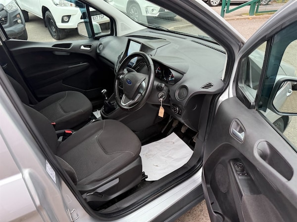 Used Ford Transit Courier 2017 for sale - 76290149: Photo 16
