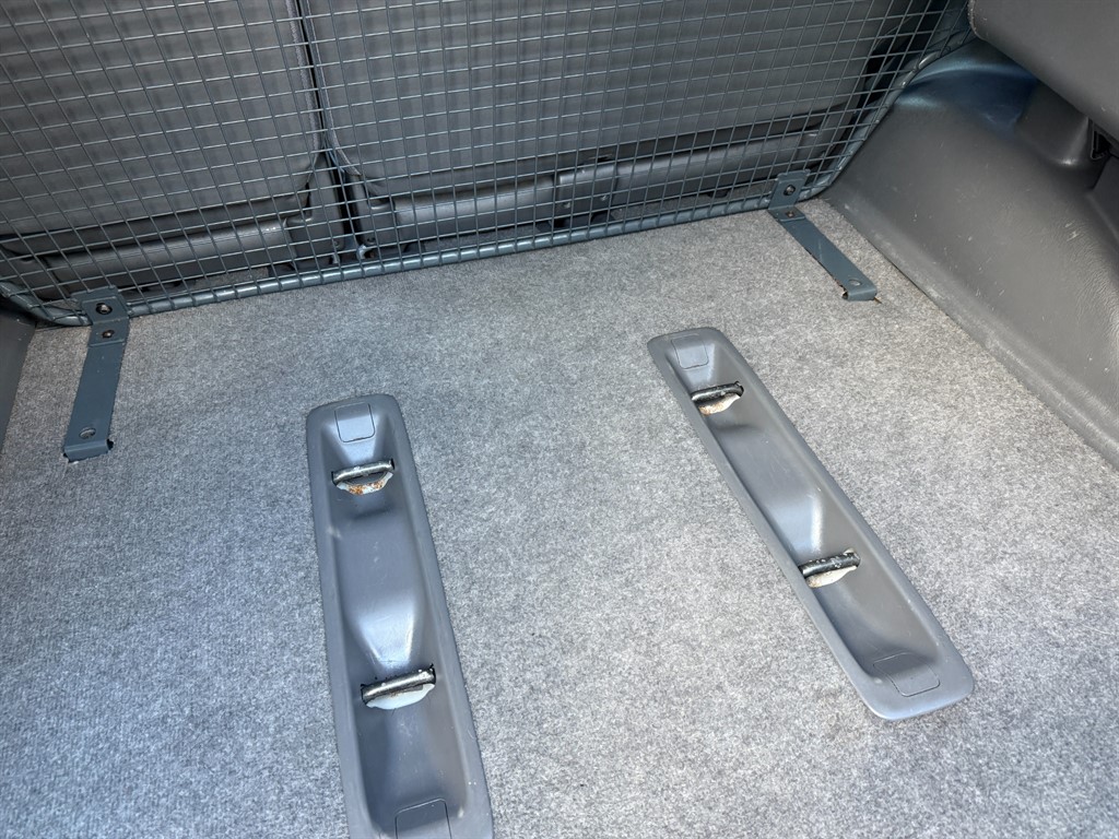 Used Toyota Land Cruiser 2006 for sale - 76400925: Photo 16