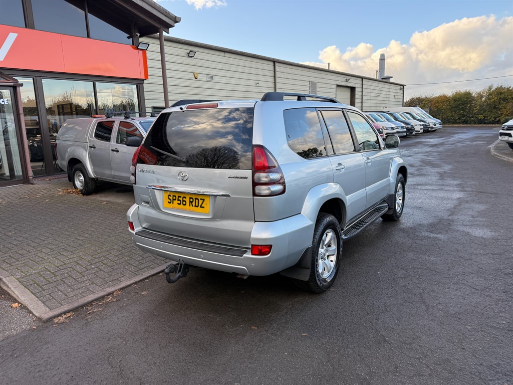 Used Toyota Land Cruiser 2006 for sale - 76400925: Photo 4