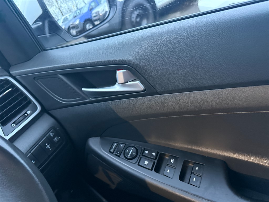 Used Hyundai TUCSON 2015 for sale - 76889055: Photo 17