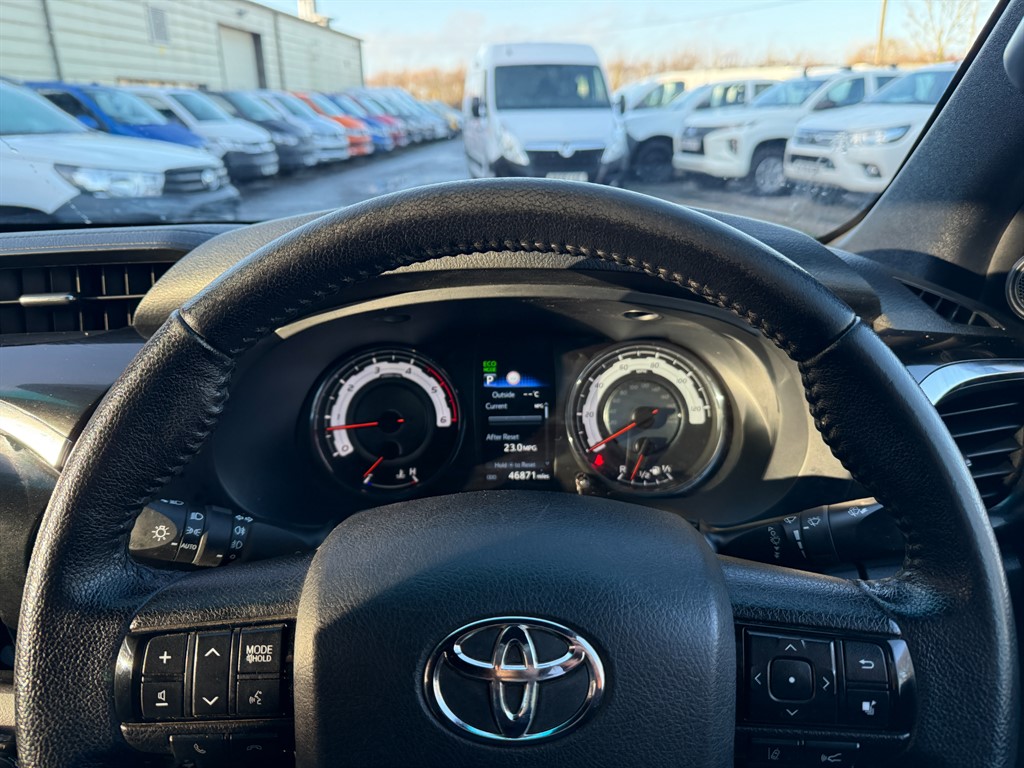 Used Toyota Hilux 2020 for sale - 77005600: Photo 10