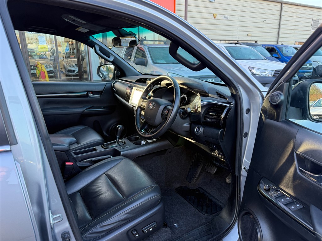Used Toyota Hilux 2020 for sale - 77005600: Photo 18