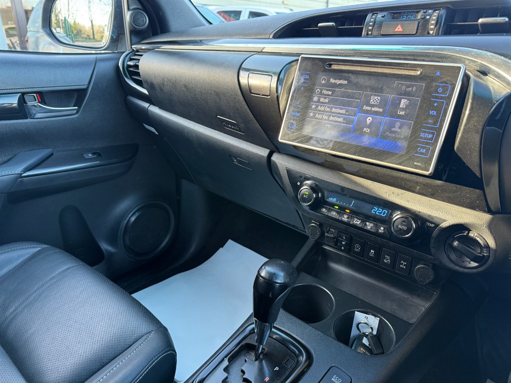 Used Toyota Hilux 2020 for sale - 77005600: Photo 19