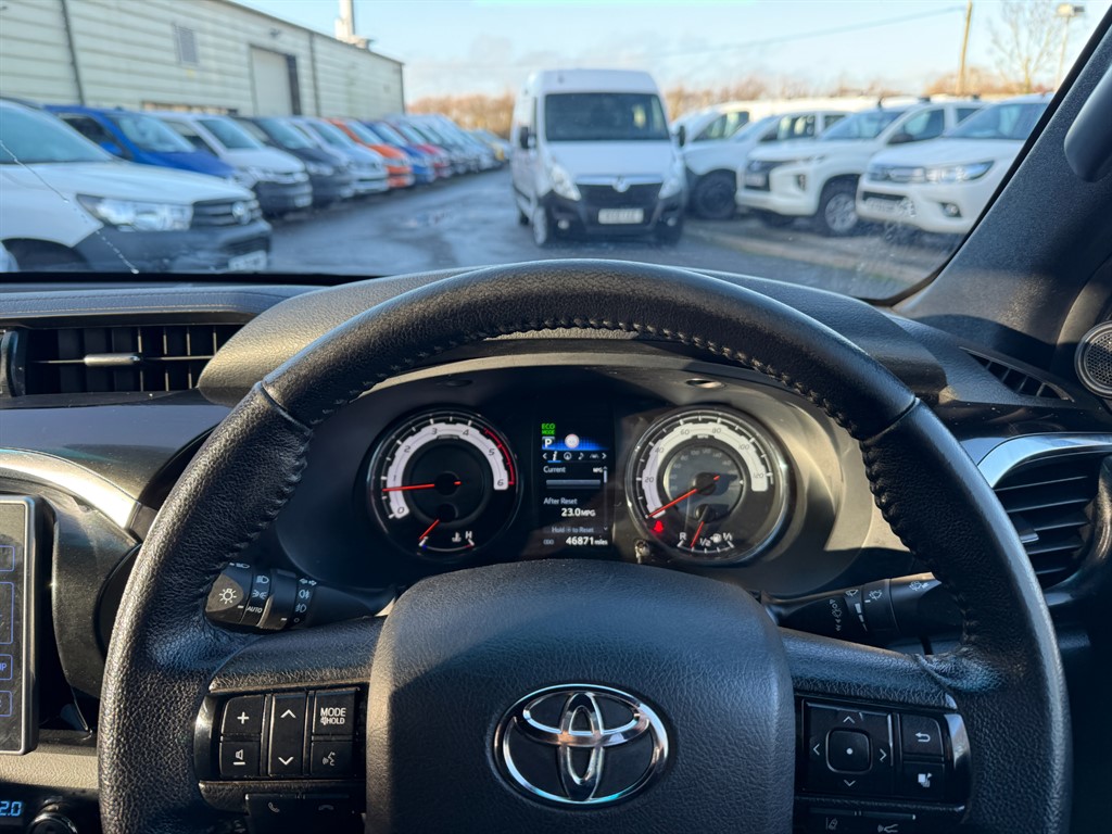 Used Toyota Hilux 2020 for sale - 77005600: Photo 20