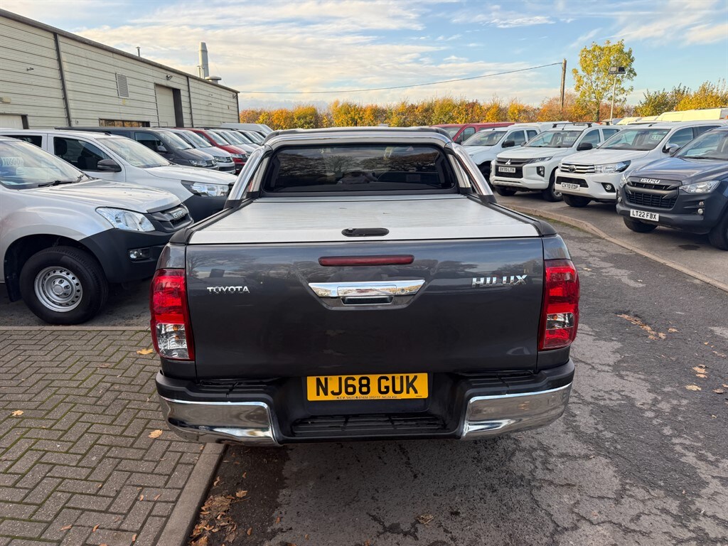 Used Toyota Hilux 2018 for sale - 76438234: Photo 5