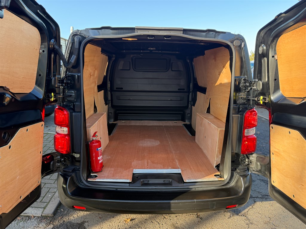 Used Vauxhall Vivaro 2020 for sale - 76615920: Photo 7