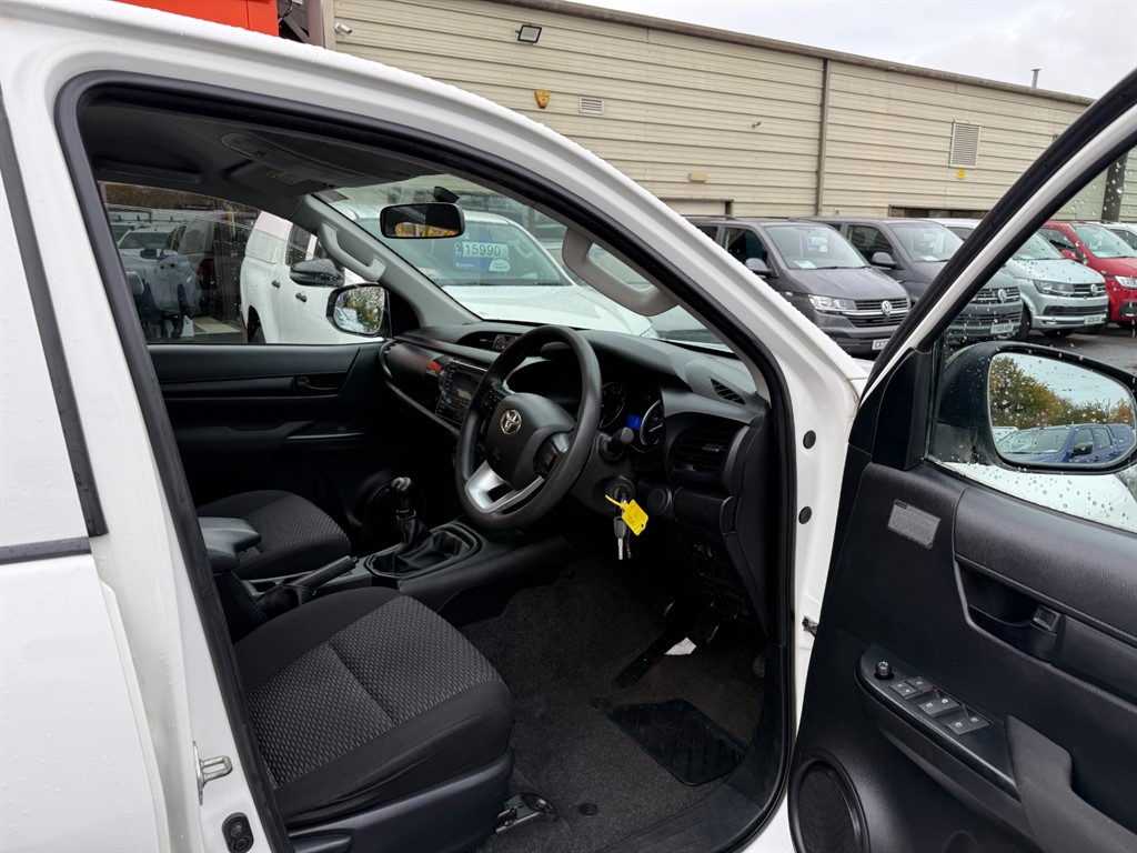 Used Toyota Hilux 2016 for sale - 76404920: Photo 14