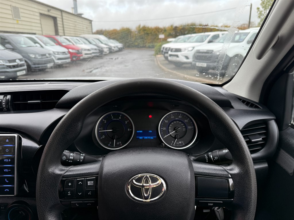 Used Toyota Hilux 2016 for sale - 76404920: Photo 16