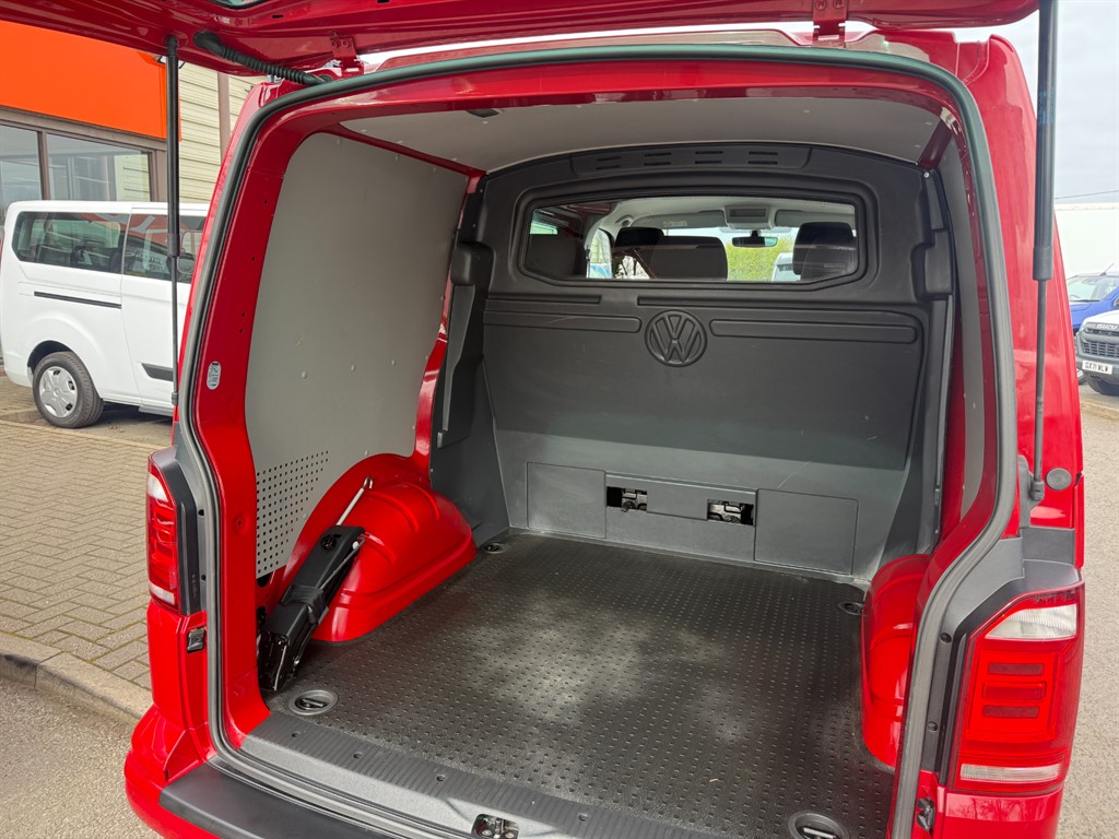 Used Volkswagen Transporter 2018 for sale - 77988822: Photo 12