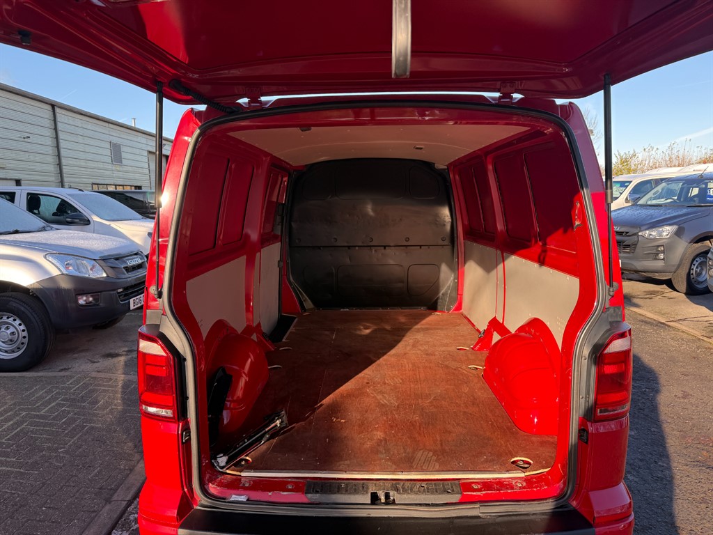 Used Volkswagen Transporter 2019 for sale - 76652880: Photo 12