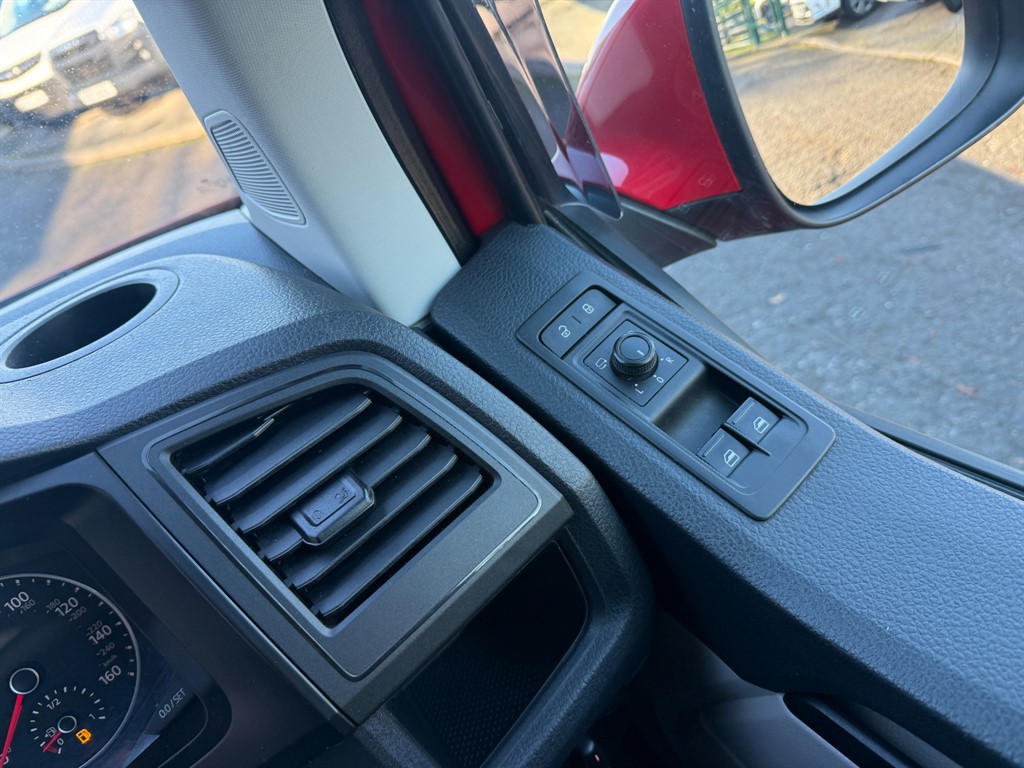 Used Volkswagen Transporter 2019 for sale - 76652880: Photo 21