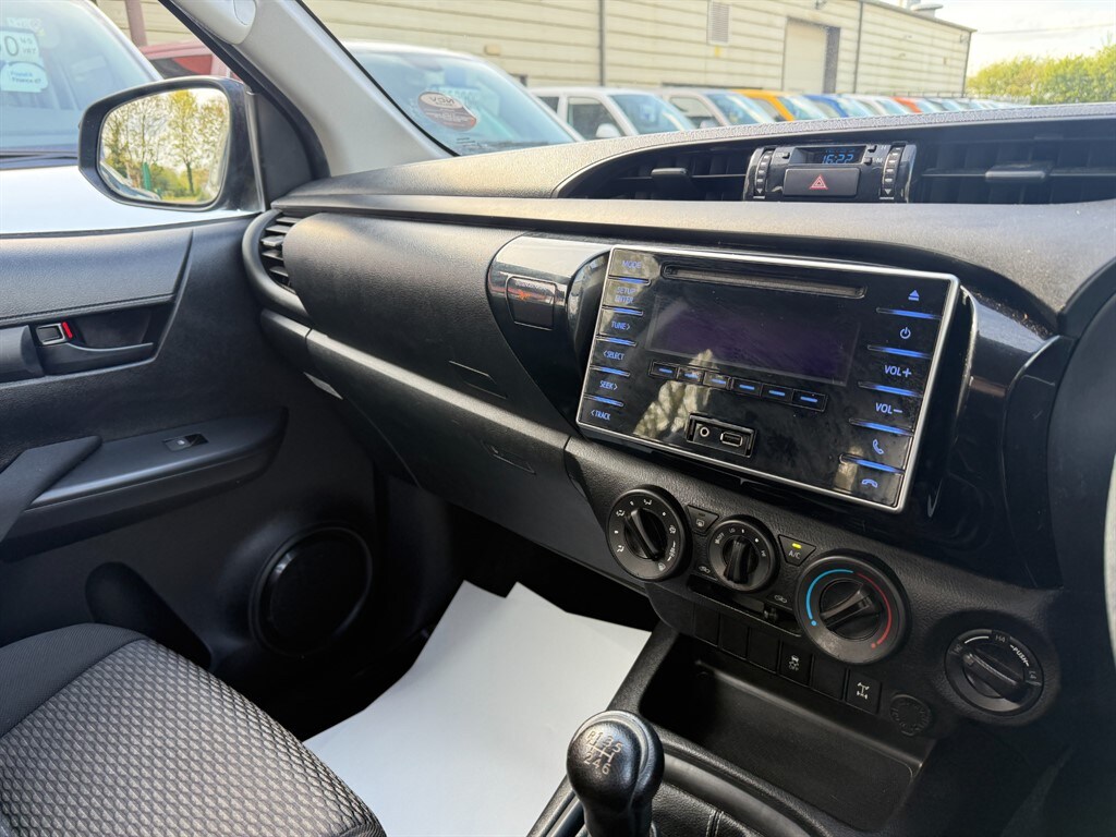 Used Toyota Hilux 2018 for sale - 78207004: Photo 10