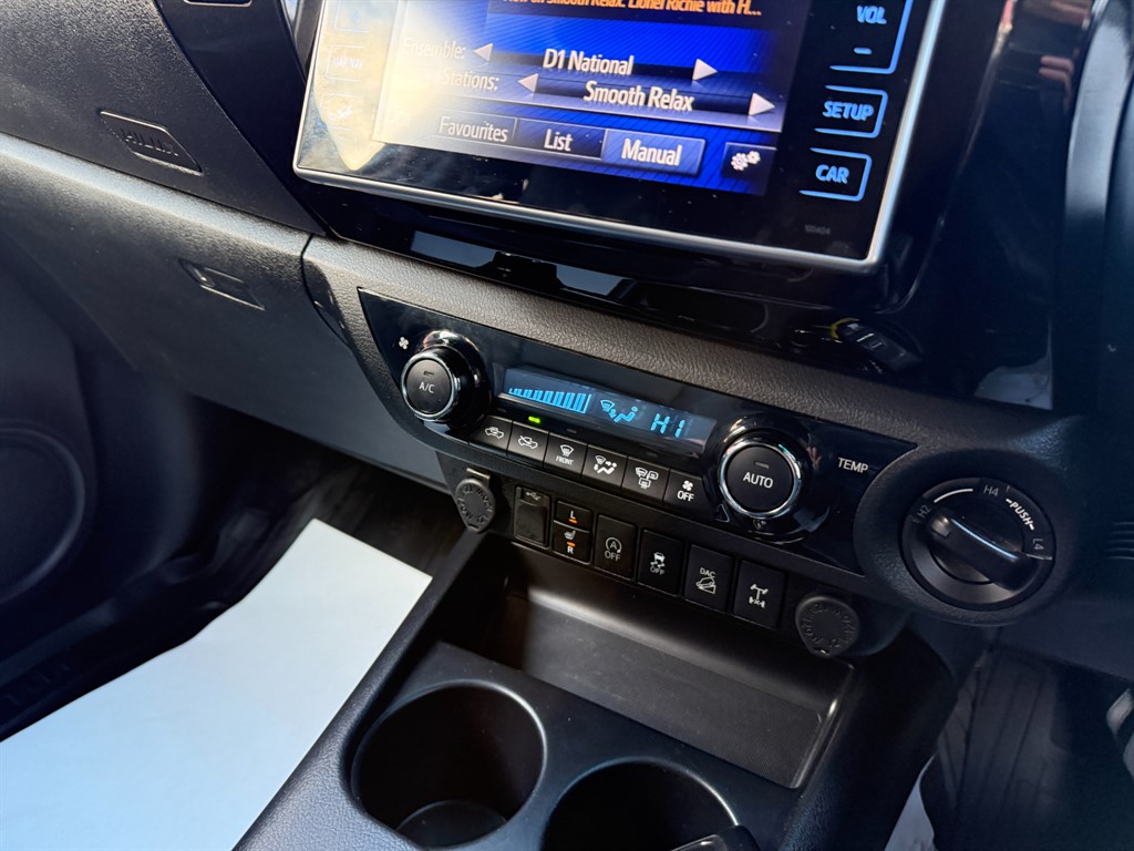 Used Toyota Hilux 2019 for sale - 76684503: Photo 10